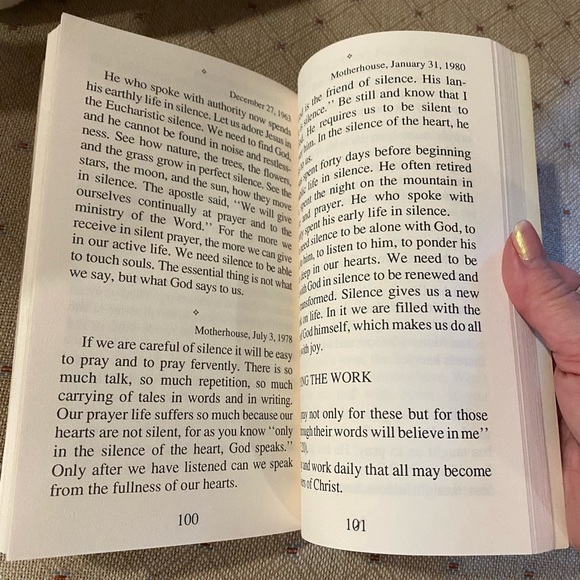 🔥📖Books 4/$10🔥 - Picture 4 of 4